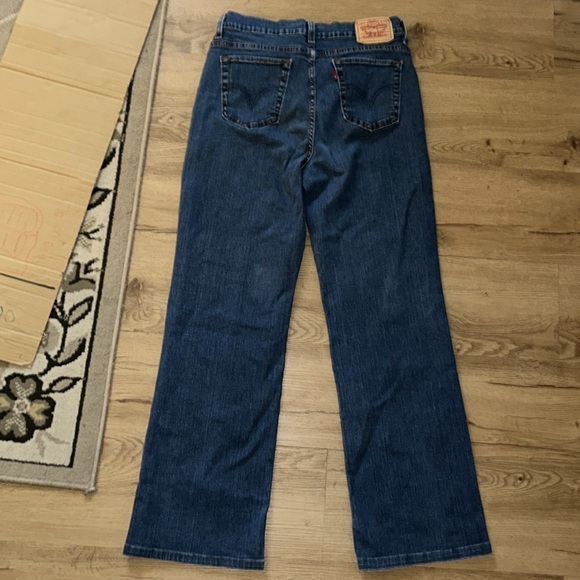 Levi Strauss & Co. Women’s Jeans - Picture 7 of 9